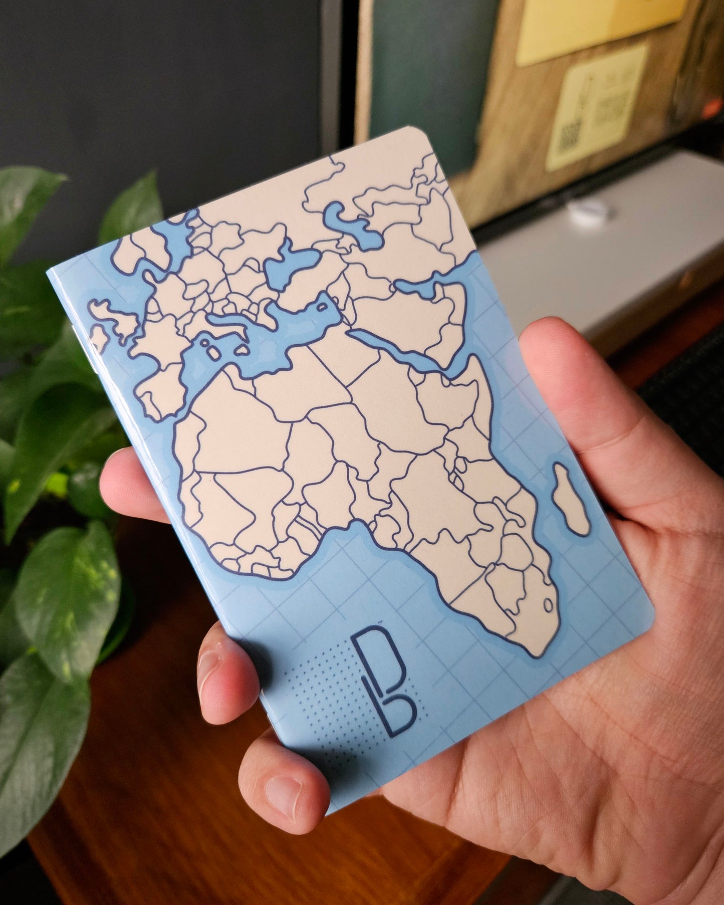 DB book | 14 x 10 cm - 52 Dotted Pages - (World Map) Design Bases